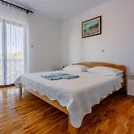 Niko Apartament *