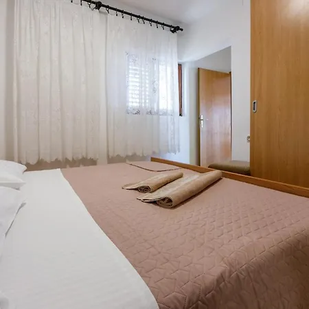 Niko Apartment