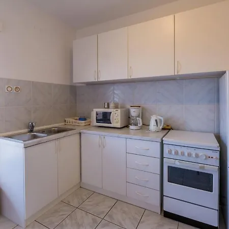 Niko Apartment
