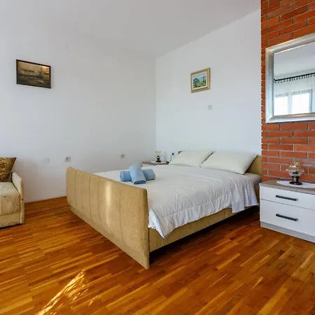 Niko * קריקווניצה