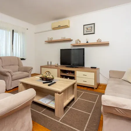 Niko Apartmán